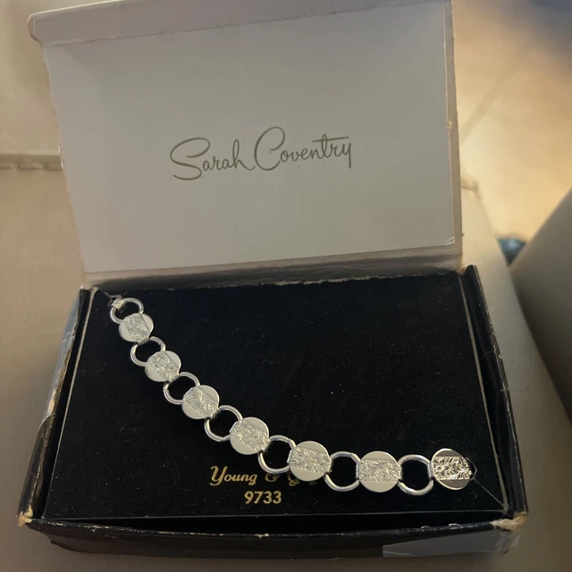 Vintage 1959 Sarah Coventry 'Young & Gay' Silver Bracelet #9733. Usa.  Brand New
