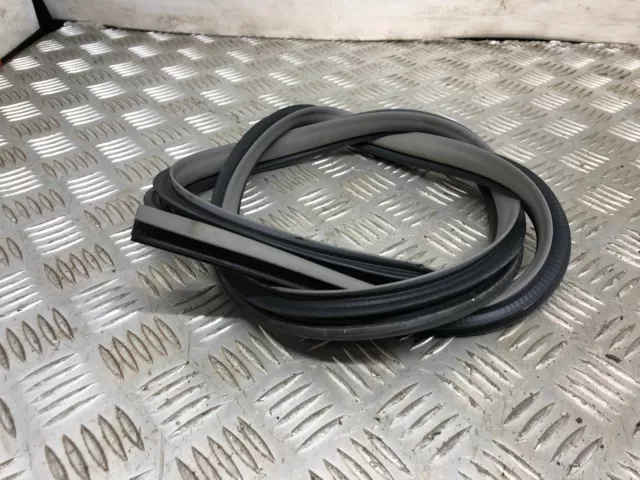 Honda Cr-V I-Ctdi Mk2 2005 Door Rubber Seal (Fits On Body Of Car) Rear Left