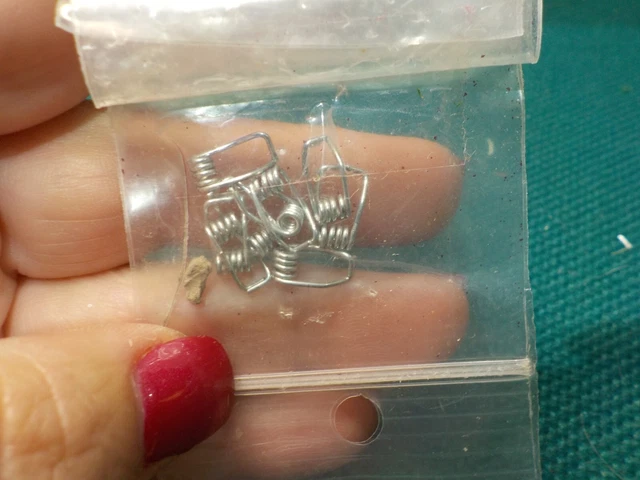 Nip Miniature Dollhouse 8Pc  Metal Springs