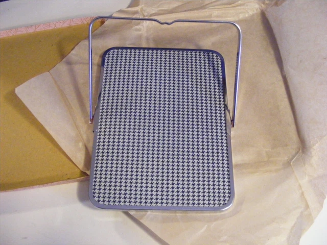 vintage 1960/70s mirror on stand, genuine new old stock, unused. makeup/shaving?