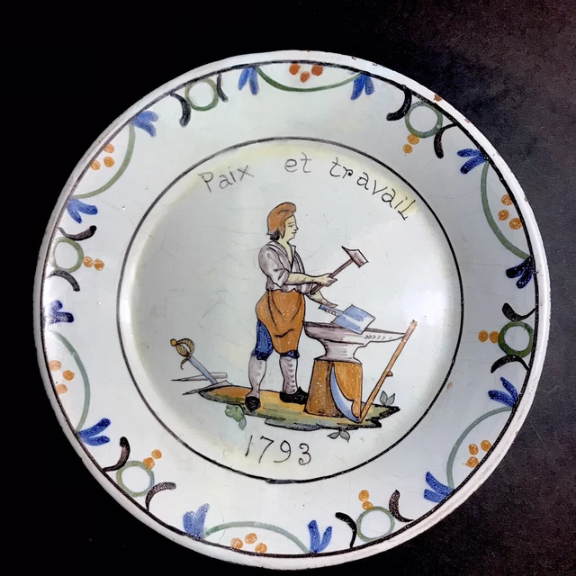 Assiette XVIIIe révolutionnaire Vivre libre ou mourir Nevers H5468 Faïence - Vendu