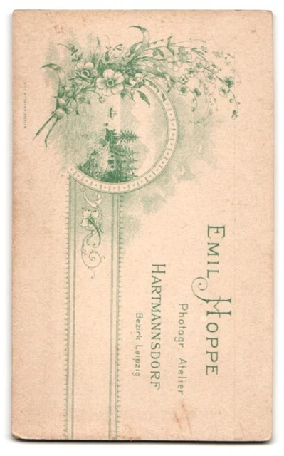 Fotografie Emil Hoppe, Hartmannsdorf, Portrait junge Dame im schwarzen Kleid mi 2
