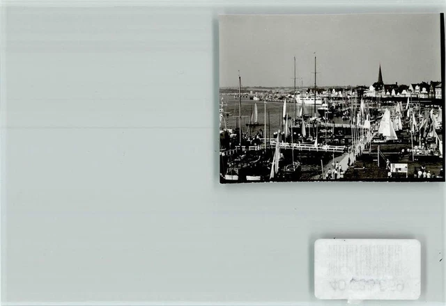 40063659 - 2401 Travemuende Jachthafen Hafen