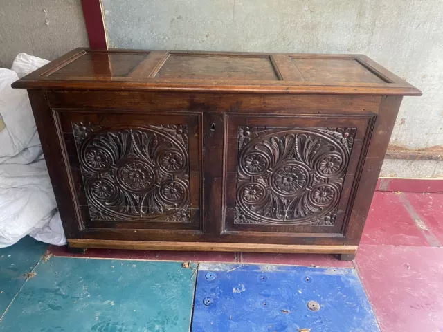 Wonderful Oak Antique Hertfordshire 17th Century Coffer Blanket Chest