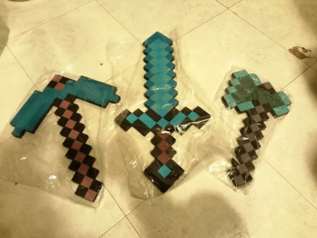 Espada Minecraft de Espuma Versión Diamante Turquesa - Xpixel