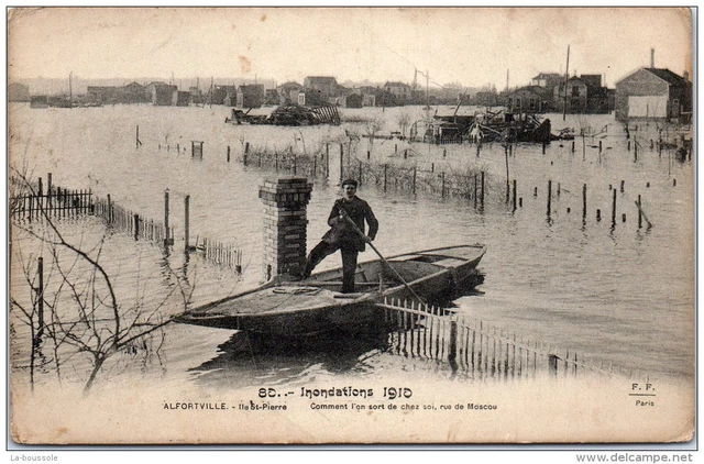 94 ALFORTVILLE - crue de 1910 - rue de moscou ---