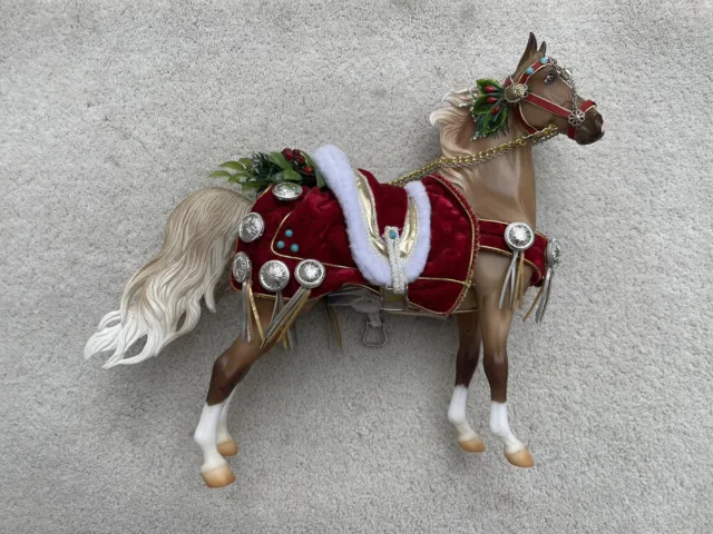 Rare Breyer Christmas American Saddlebred #700116 Holiday Horse on Parade 2013