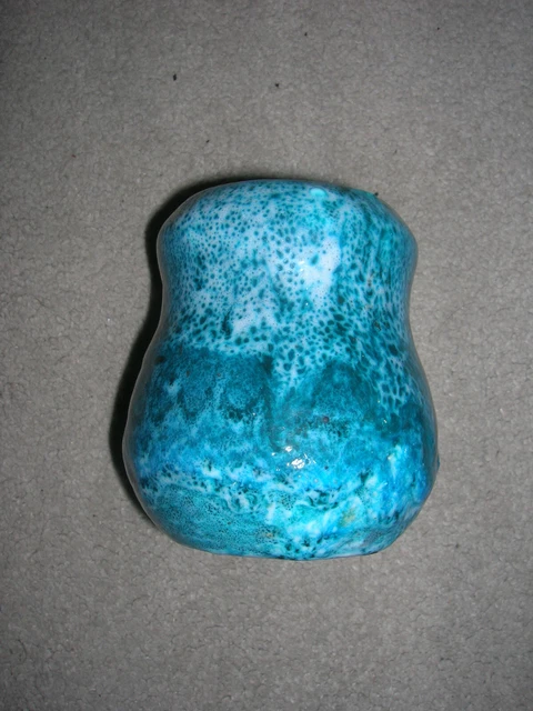 vase en ceramique de accolay bel email bleu forme bilobé 9cm TTB