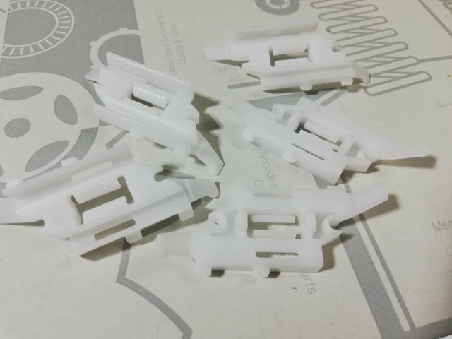 thumbnail image 2 of 15x Door Panel Clips For Mercedes W202 W210 W461 - A0039884178 - Nylon Interior Clip 2 of 4