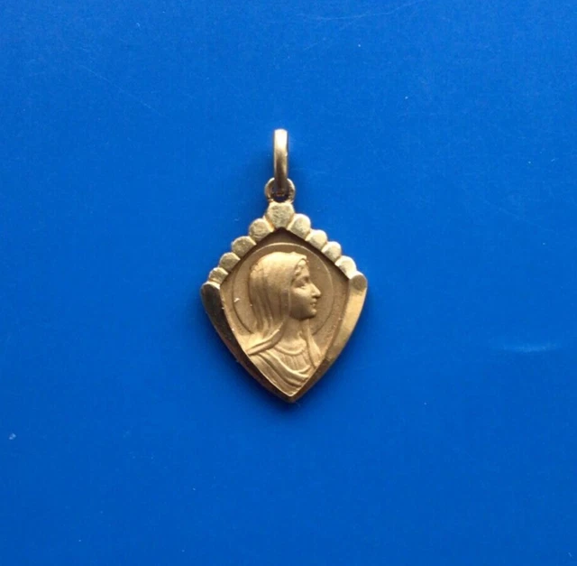 Grand Pendentif Médaille Vierge Marie Couleur Or – Bijou Religieux Vintage – État Parfait