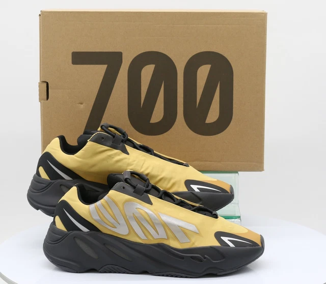Adidas yeezy sale 700 bianche uomo