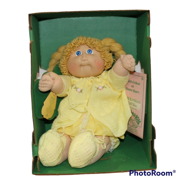 Vintage 1984 Coleco Cabbage Patch Original Box W/Adoption Papers Leeann Oona
