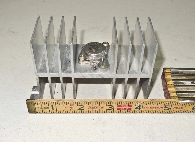 TWO HEAT SINKS 4 1/2" x 1 1/2" x 2 1/2" with 2 Motorola 2N5684 Power Transistors