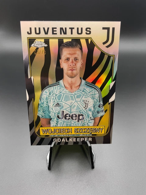 2021-22 Topps Juventus Official Team Set Base set carte n°28 - Foot