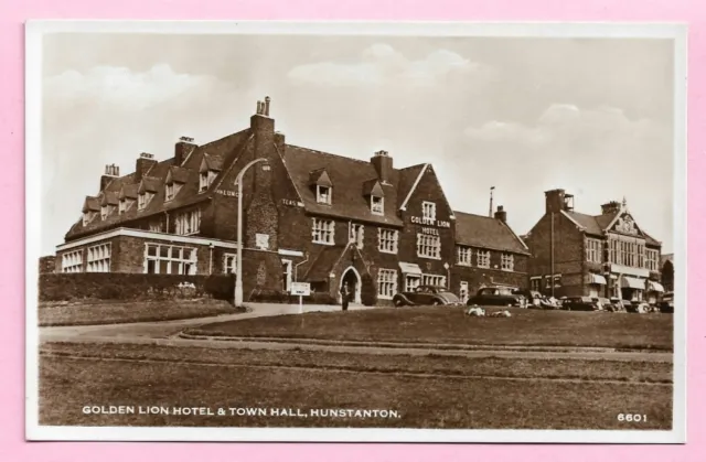 [11446] Norfolk R/P Postcard Golden Lion Hotel & Town Hall Hunstanton