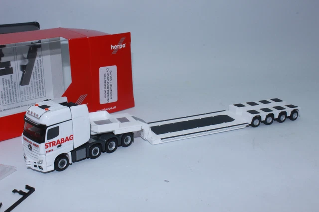 Herpa Maquette Camion Mercedes-Benz Actros Gigaspace décl. Semi-remorque à Fourgon Lufthansa., échelle 1/87, Model Allemand, pièce de Collection, Figurine Plastique