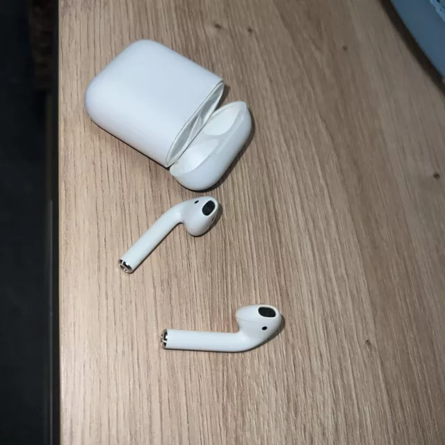 Apple AirPods 2. Generation Model Nummer A2031