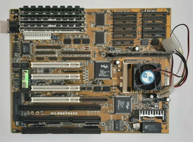ASUS P/I-P55TP4XE Sockel 7 ISA Mainboard + Intel Pentium 200MHz + 64MB EDO RAM
