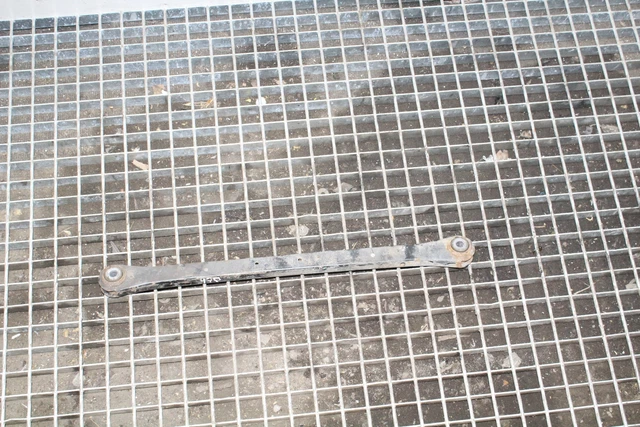 Bras Triangulaire Arrière Gauche Pour Hyundai I40 CW VF 1.7 Diesel 100kw - Occasion