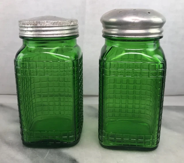 VTG Owens Illinois Green Depression Glass Salt & Pepper Shaker Waffle Hoosier 2