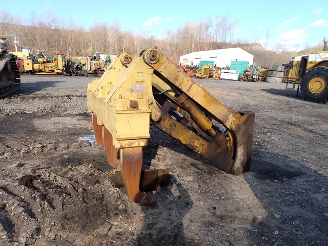 Caterpillar D7R Rear 2 Bbl Ripper Attachment CLEAN! D7H Multi Shank Dozer CAT