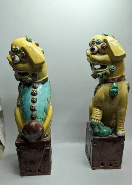 Vintage Pair Of Odd Color Chinese Porcelain Foo Dogs Statues 10 " Tall 3