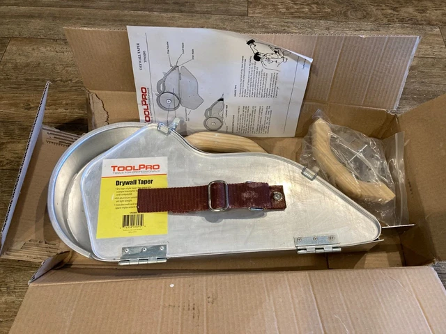 ToolPro Drywall Banjo Taper Rugged Lightweight Aluminum Wood Handles Leakproof