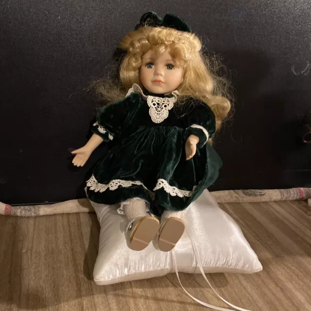 Collectors Choice Wind Up Porcelain Doll