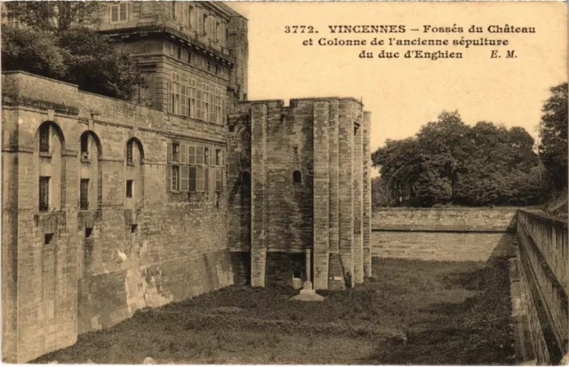 CPA Vincennes Fosses du Chateau et Colonne (1347406)