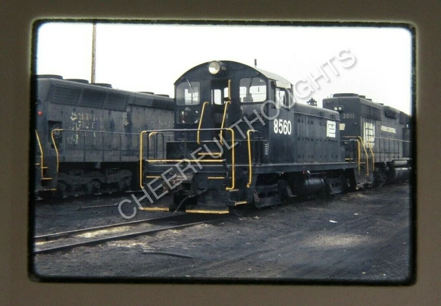 Original '73 Ektachrome Slide PC Penn Central 8560 SW1 Enola    28Q37