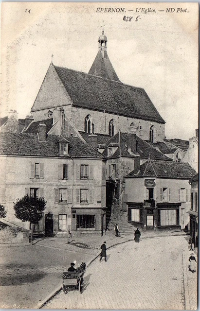 28 EPERNON - vue de l'eglise
