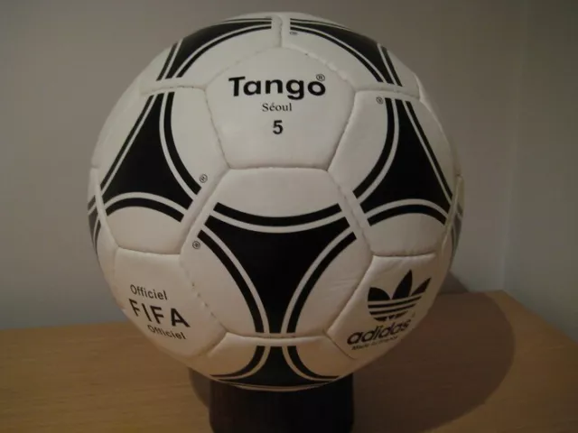 Adidas Tango Seoul Ball. Olympic Games 1988 Seoul. Balón Olimpiadas 1988