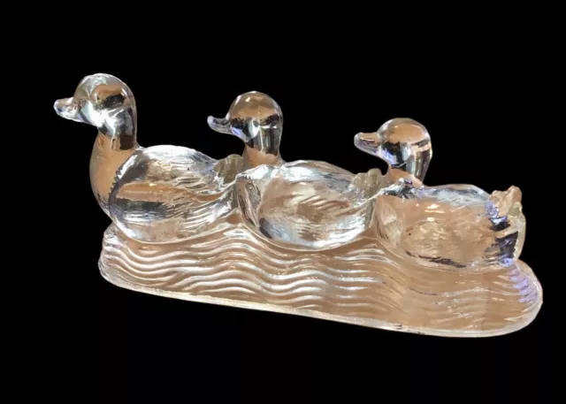 Glass 3 ducks paperweight figurine