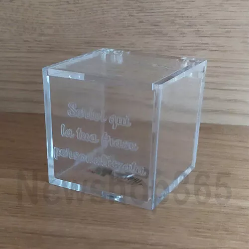 Scatola plexiglass cubo portaconfetti personalizzata bomboniera 8X8X8 matrimonio 3