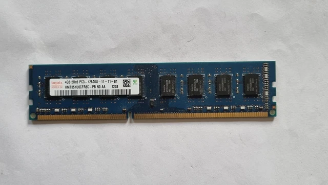Barrette Mémoire RAM SK Hynix 4 Go DDR3 - PC3-12800 (1600 MHz) - 240 Pins - Non-ECC - Occasion