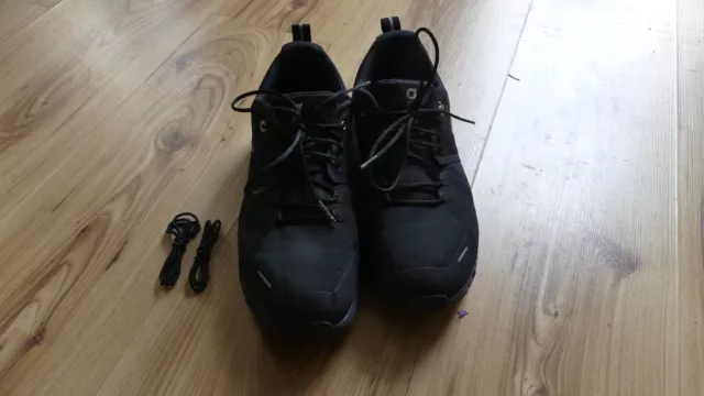 On Cloude 5 Damensneakers Gr 41 Schwarz Waterproof