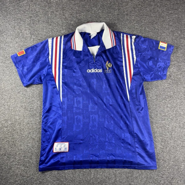 Sports d'Époque réédite les maillots de l'Equipe de France de 1900 à 1931