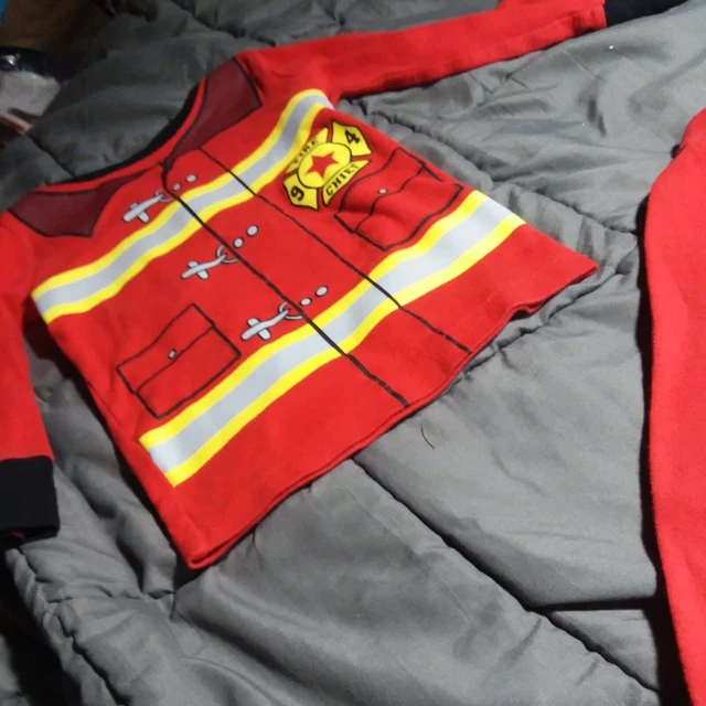 Old Navy Boys Size 2T Red Long Sleeve Pajama Set Fireman Fire Truck Cotton Old Navy Boys Size 2T Red Long Sleeve Pajama Set Fireman Fire Truck Cotton