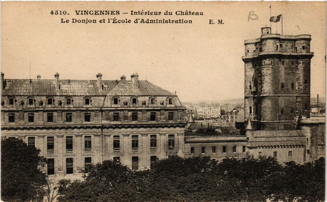 CPA AK VINVENNES - Interior of the Castle - The Dungeon and the School (519500)