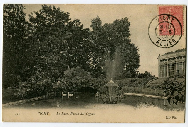 CPA 03 Allier Vichy Le Parc Basin des Swans