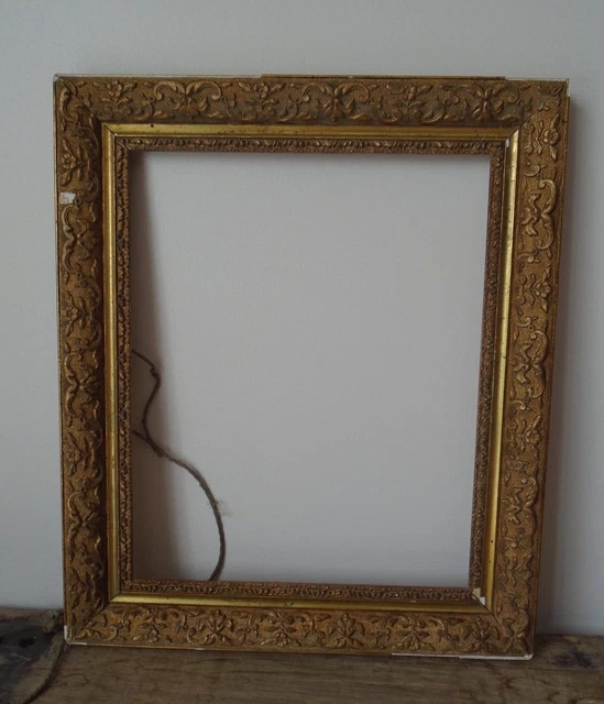 Cadre Ancien En Bois Et Stuc Doré Motif Floral - Dimensions 73x56,5 Cm - Très Bon état