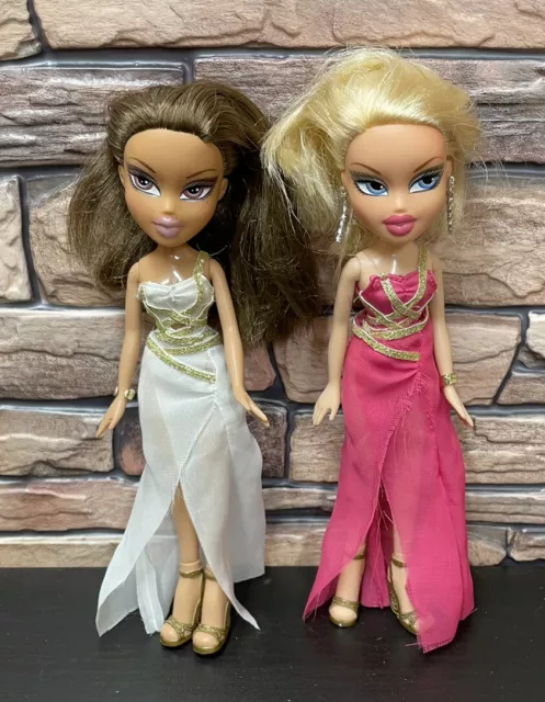 BRATZ THE FASHION Show Swimwear (Cloe & Yasmin) OG Outfits - See