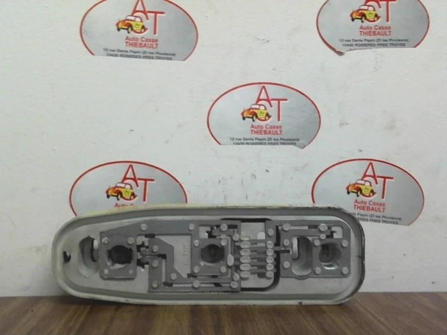 2 Platines Porte-ampoules Feu Arrière Gauche/droit Renault Twingo 2 Phase 2 – Occasion