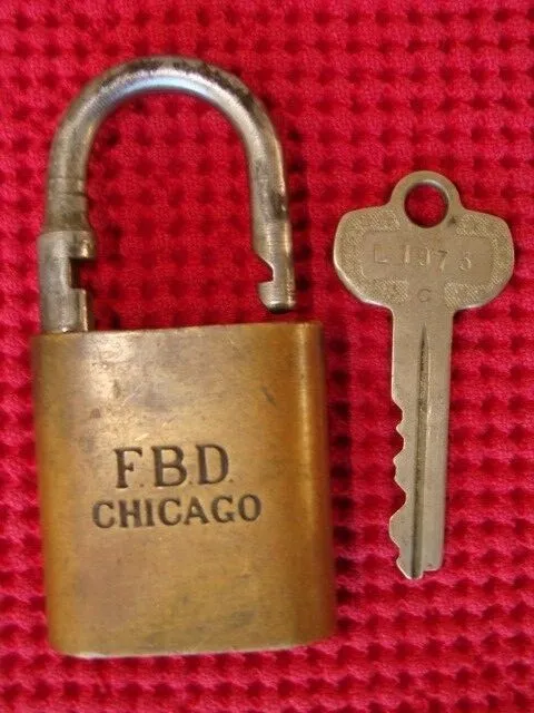 VINTAGE FBD PADLOCK & Key Old Brass Best Lock Fisher Body Division