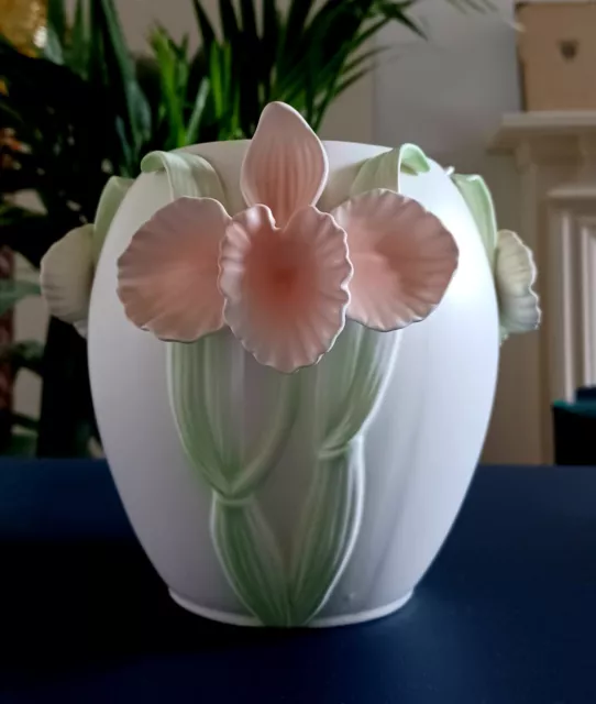 Fitz & Floyd Japanese Ceramic Vase 3D Iris Design Handpainted 15.5cm H