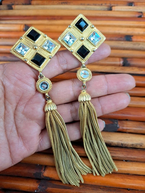 Beautiful vtg statement Ben Amun crystal tassel gold tone clip on earrings Beautiful vtg statement Ben Amun crystal tassel gold tone clip on earrings