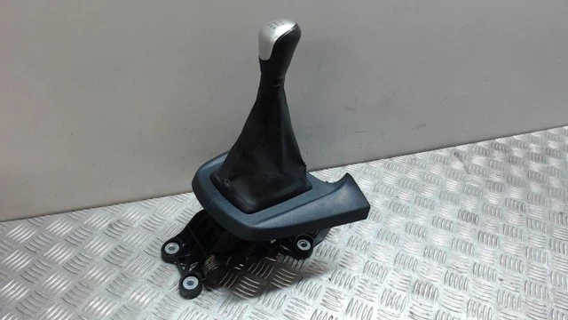 Pommeau De Levier De Vitesse Pour Ford Fiesta 4 Phase 1 - Essence 1.3i 8V - Occasion En Bon état