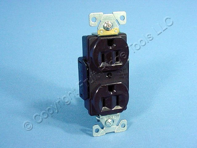 Cooper Wiring Brown Compact INDUSTRIAL Outlet Receptacle NEMA 5-15R 15A 5252B