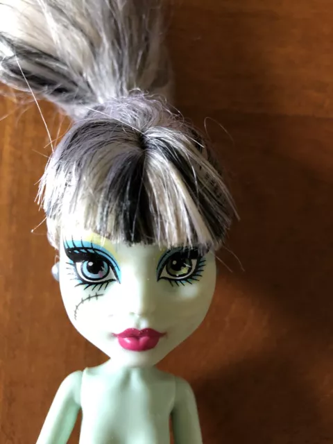 Monster High Frankie Stein 2008 Doll/Replacement Parts 2