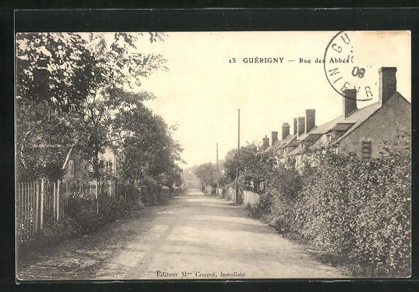CPA Guérigny, Rue des Abbés, view from the 1908 street
